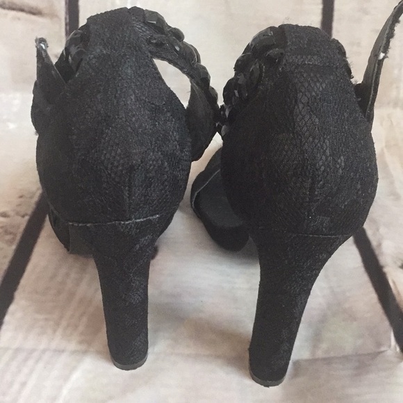 Bebe lace heels in size 8 - Picture 3 of 16
